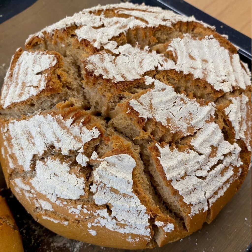 Bauernbrot mit Sauerteig